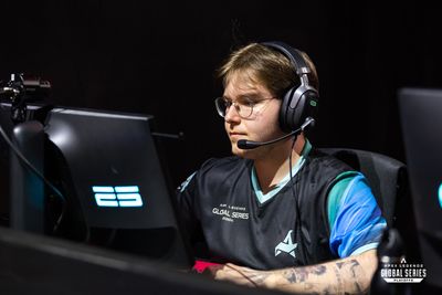 Hardecki Константин Козлов